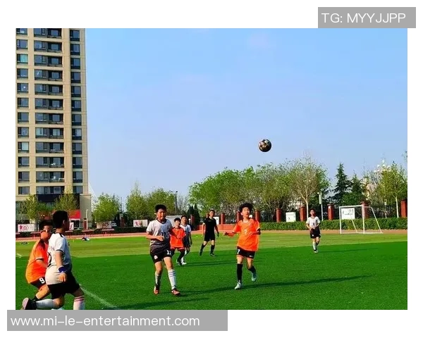 真实足球2012无限带你体验无尽激情与挑战的足球盛宴