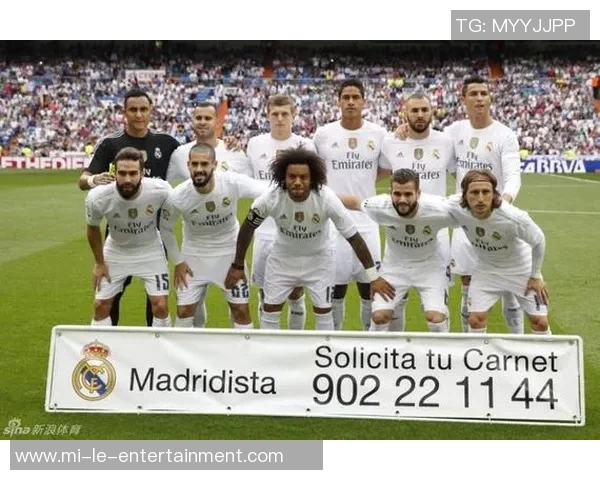 足球场上的丑男逆袭记如何用坚持与努力赢得尊重与爱情