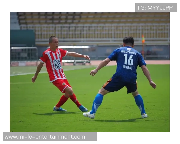 足球宝贝与恒大传奇交融展现青春活力与运动魅力的完美结合 足球宝贝与恒大传奇交融展现青春活力与运动魅力的完美结合